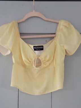 Kittenish Soft Yellow Puff Sleeve Crop Top with Ring Detail